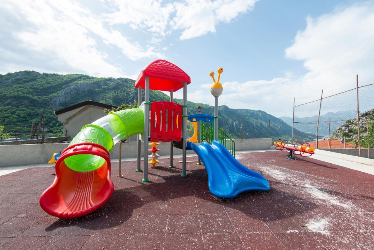 Apartment Galiot Kotor Bagian luar foto