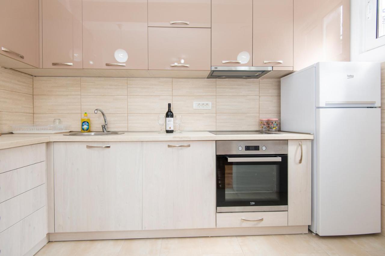 Apartment Galiot Kotor Bagian luar foto