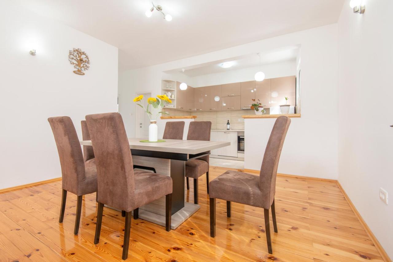 Apartment Galiot Kotor Bagian luar foto